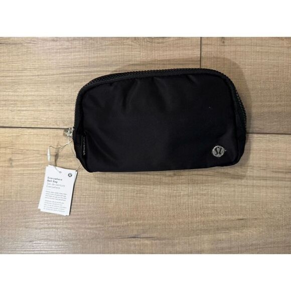 NEW Lululemon Everywhere Belt Bag Black Fanny Pack Classic Nylon - Picture 7 of 8